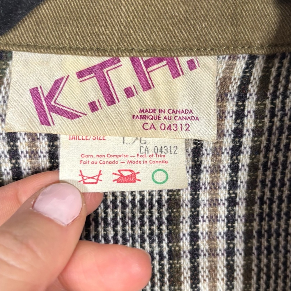 Plaid Women's Jacket with Brown Accents - Picture 6 of 8